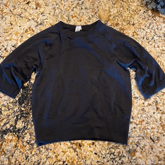 Lululemon Crop Top - Picture 2 of 3